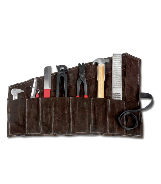 Kit para herrar en bolsa de cuero